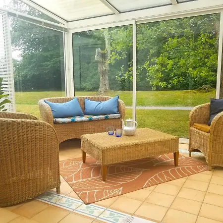 Clos Mirabel Manor -