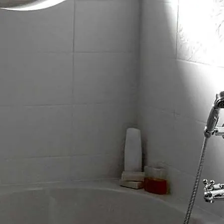 Clos Mirabel Manor - *