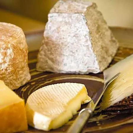 Clos Mirabel Manor -