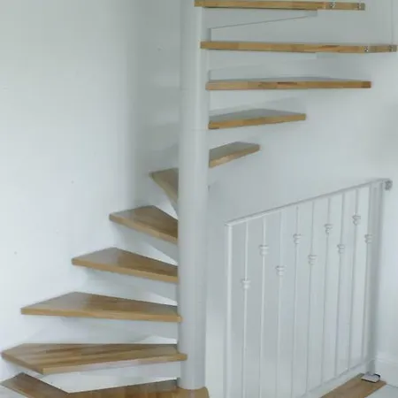 Clos Mirabel Manor - *