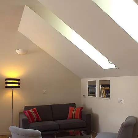 Clos Mirabel Manor - *