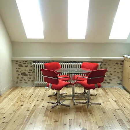 Clos Mirabel Manor -