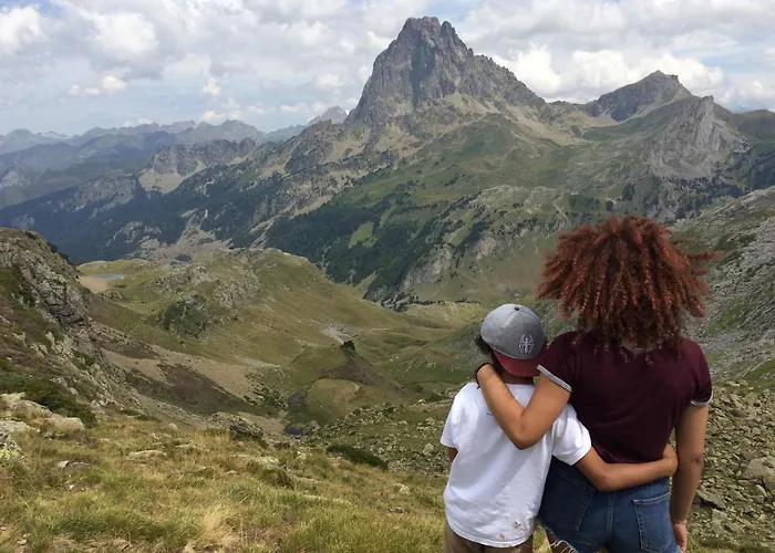 Semesterbostad Clos Mirabel Manor - Jurançon