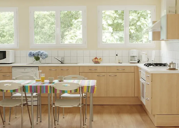 Clos Mirabel Manor -